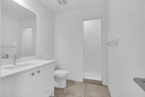 Photo 11 at 17 - 8 Sayers Lane, Oak Ridges, Richmond Hill