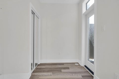 Photo 18 at 17 - 8 Sayers Lane, Oak Ridges, Richmond Hill