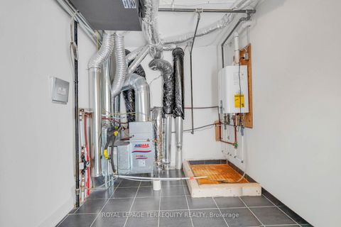 Photo 24 at 17 - 8 Sayers Lane, Oak Ridges, Richmond Hill