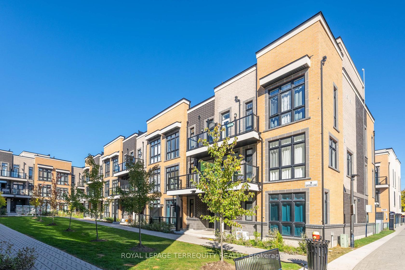 17 - 8 Sayers Lane, Oak Ridges, Richmond Hill 