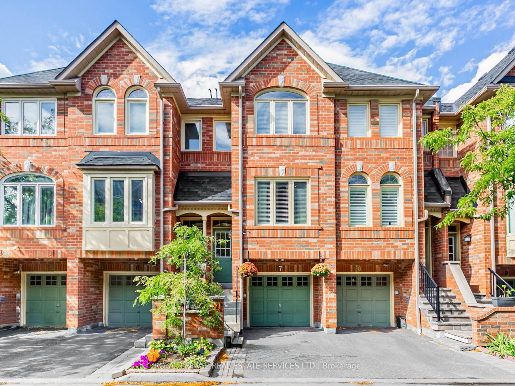 7 - 1168 Arena Road, Applewood, Mississauga 