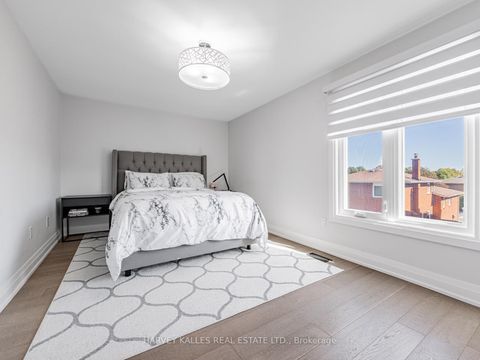 Photo 17 at 106 Bay Hill Drive, Glen Shields, Vaughan