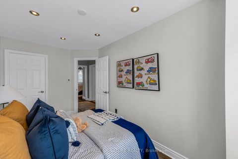 Photo 24 at 7 Chimes Lane, Queensway, Toronto