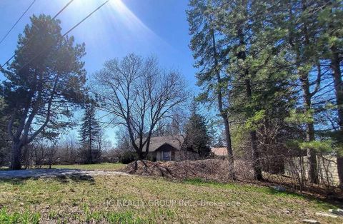 Photo 2 at 11044 Leslie Street, Rural Richmond Hill, Richmond Hill