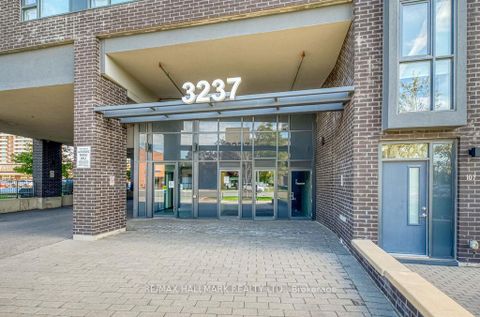 Photo 1 at 302 - 3237 Bayview Avenue W, Steeles, Toronto