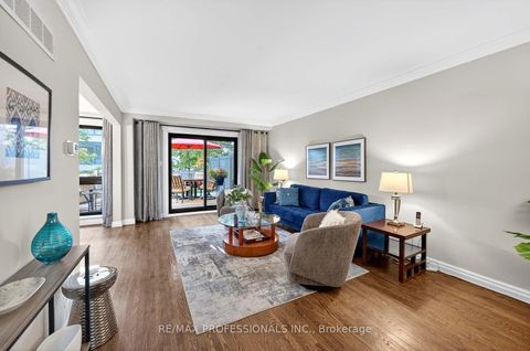 Photo 4 at 1 - 4357 Bloor Street W, Markland Wood, Toronto
