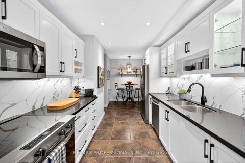 Photo 14 at 1 - 4357 Bloor Street W, Markland Wood, Toronto