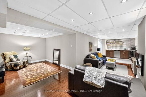 Photo 32 at 1 - 4357 Bloor Street W, Markland Wood, Toronto