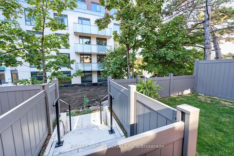 Photo 43 at 1 - 4357 Bloor Street W, Markland Wood, Toronto