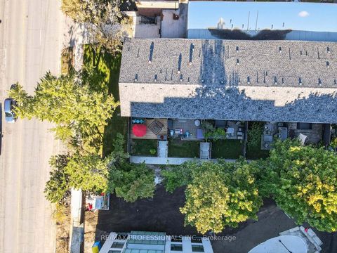Photo 45 at 1 - 4357 Bloor Street W, Markland Wood, Toronto