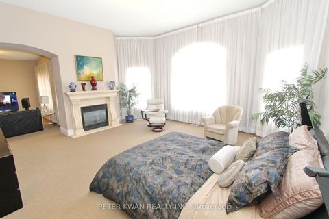 Photo 23 at 123 Carisbrooke Circle, Bayview Southeast, Aurora