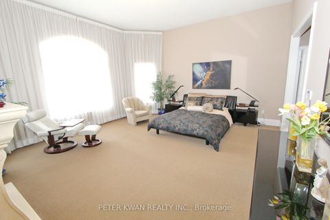 Photo 24 at 123 Carisbrooke Circle, Bayview Southeast, Aurora