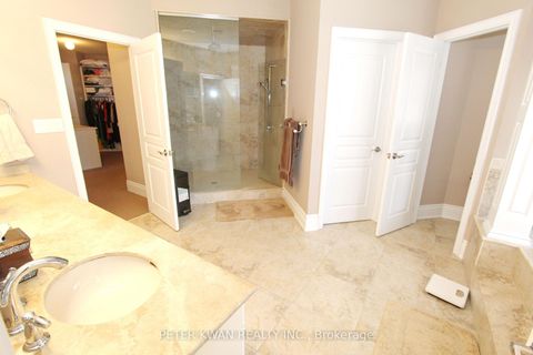 Photo 27 at 123 Carisbrooke Circle, Bayview Southeast, Aurora