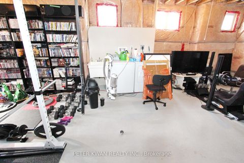 Photo 42 at 123 Carisbrooke Circle, Bayview Southeast, Aurora Photo 42 at 123 Carisbrooke Circle, Bayview Southeast, Aurora