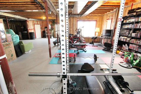 Photo 44 at 123 Carisbrooke Circle, Bayview Southeast, Aurora