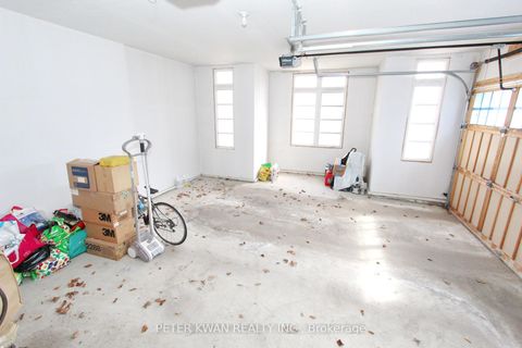 Photo 46 at 123 Carisbrooke Circle, Bayview Southeast, Aurora Photo 46 at 123 Carisbrooke Circle, Bayview Southeast, Aurora