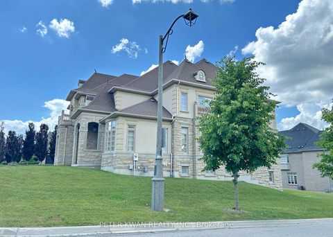 Photo 47 at 123 Carisbrooke Circle, Bayview Southeast, Aurora