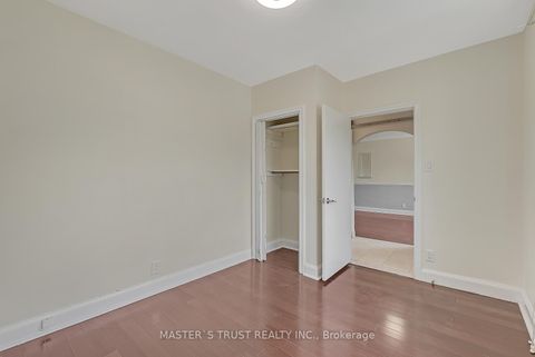 Photo 6 at 4061 Dufferin Street, Bathurst Manor, Toronto Photo 6 at 4061 Dufferin Street, Bathurst Manor, Toronto