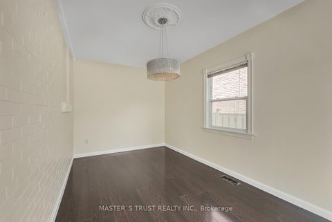 Photo 17 at 4061 Dufferin Street, Bathurst Manor, Toronto Photo 17 at 4061 Dufferin Street, Bathurst Manor, Toronto