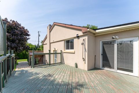 Photo 21 at 4061 Dufferin Street, Bathurst Manor, Toronto