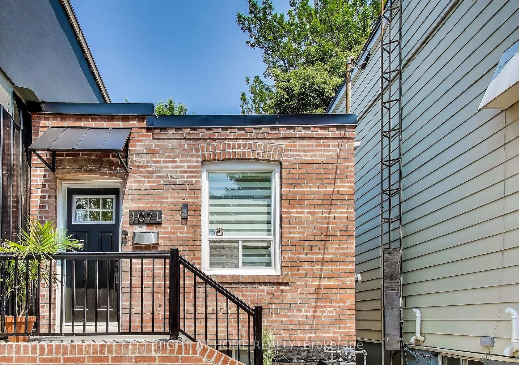 1071 Craven Road, Coxwell, Toronto 