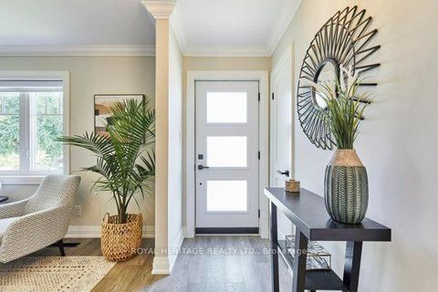 Photo 8 at 35 Glen Muir Drive, Cliffcrest, Toronto