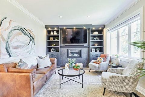 Photo 9 at 35 Glen Muir Drive, Cliffcrest, Toronto