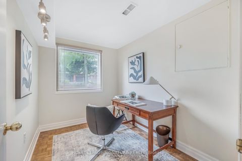 Photo 17 at 16 Revcoe Drive, Newtonbrook East, Toronto