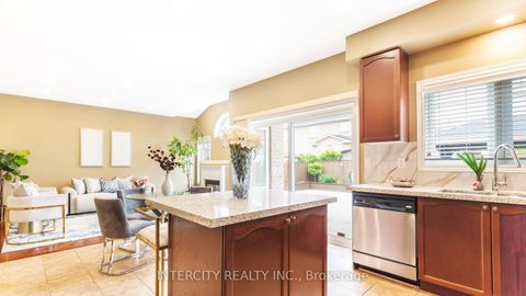 Photo 18 at 16 Venice Gate Drive, Vellore Village, Vaughan Photo 18 at 16 Venice Gate Drive, Vellore Village, Vaughan