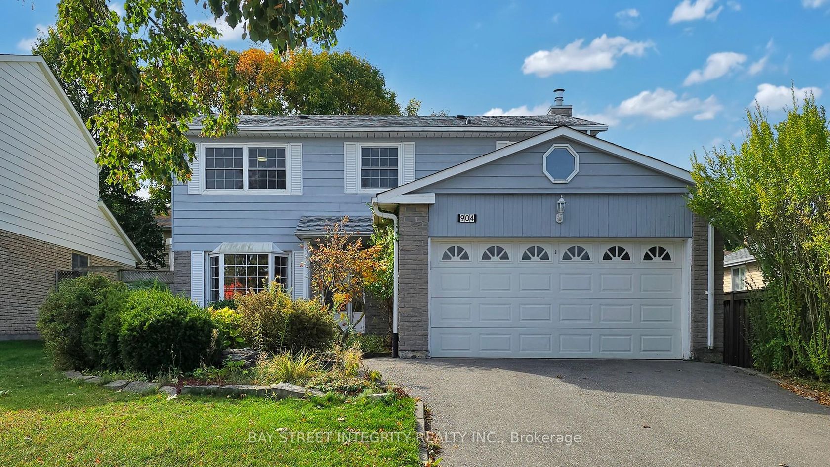 904 Wayne Drive, Leslie Valley, Newmarket photo number 2