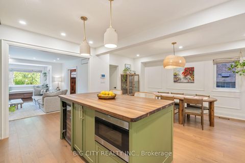 Photo 3 at 28 Humberview Road, Lambton Baby Point, Toronto