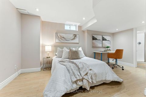 Photo 25 at 2465 Whistling Springs Crescent, WM Westmount, Oakville