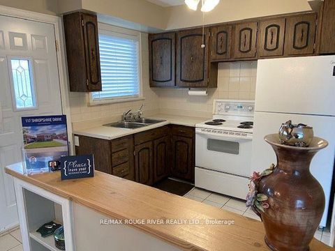 Photo 6 at 117 Shropshire Drive, Dorset Park, Toronto