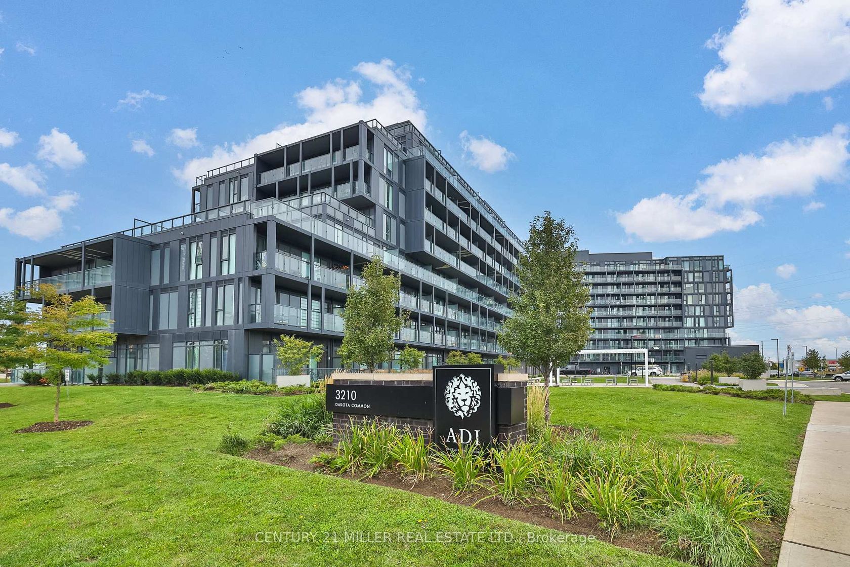 A313 - 3210 DAKOTA Common, Alton, Burlington by Loree Meneguzzi Real Estate A313 - 3210 DAKOTA Common, Alton, Burlington