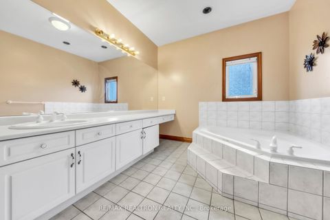 Photo 22 at 36A Puccini Drive, Oak Ridges, Richmond Hill