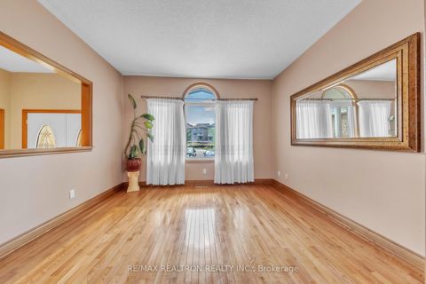 Photo 25 at 36A Puccini Drive, Oak Ridges, Richmond Hill