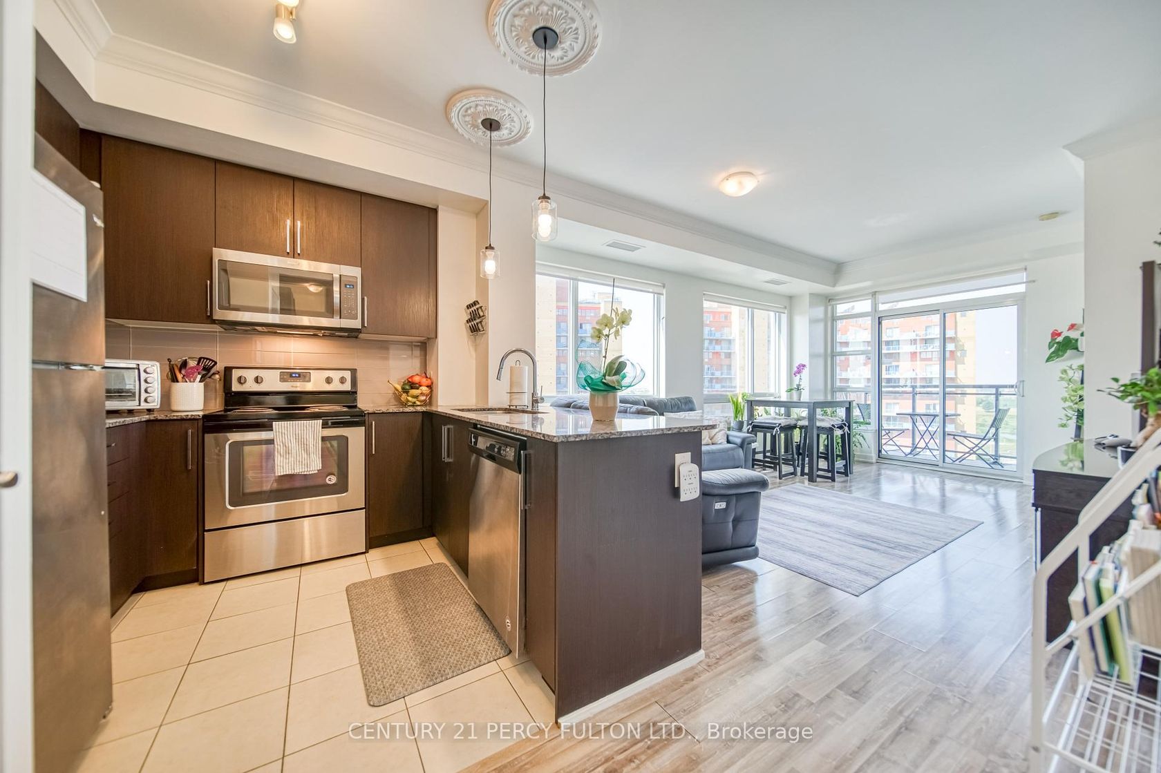 902 - 840 Queens Plate Drive, Clairville, Toronto 