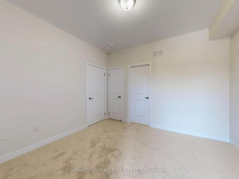Photo 15 at 41 Kintall Way, Steeles West Industrial, Vaughan