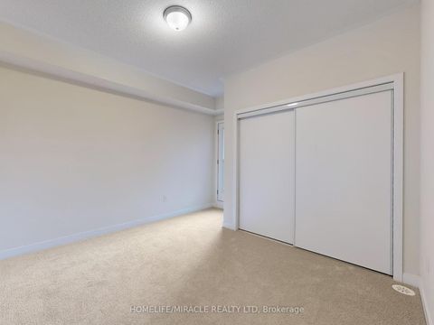 Photo 16 at 41 Kintall Way, Steeles West Industrial, Vaughan