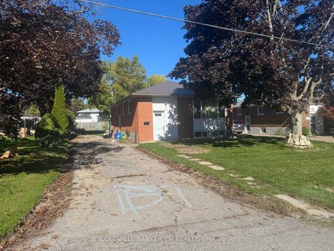 Photo 1 at 2 Summerfield Court, Bowmanville, Clarington