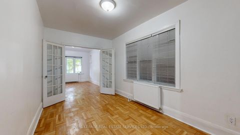 Photo 7 at 196 Markham Street, Bellwoods, Toronto