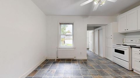 Photo 11 at 196 Markham Street, Bellwoods, Toronto