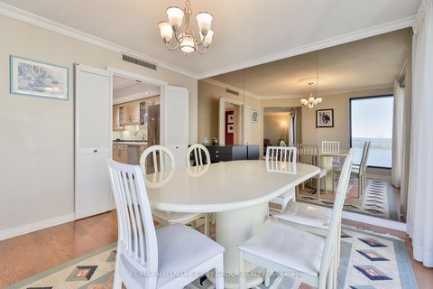 Photo 4 at 3006 - 65 Harbour Square, Waterfront Communities C1, Toronto