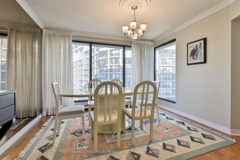 Photo 5 at 3006 - 65 Harbour Square, Waterfront Communities C1, Toronto