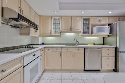 Photo 8 at 3006 - 65 Harbour Square, Waterfront Communities C1, Toronto