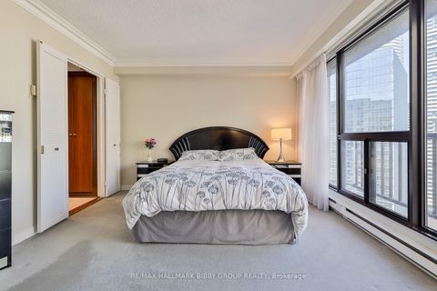 Photo 12 at 3006 - 65 Harbour Square, Waterfront Communities C1, Toronto