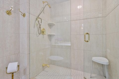 Photo 18 at 3006 - 65 Harbour Square, Waterfront Communities C1, Toronto