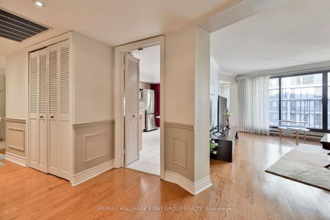 Photo 20 at 3006 - 65 Harbour Square, Waterfront Communities C1, Toronto