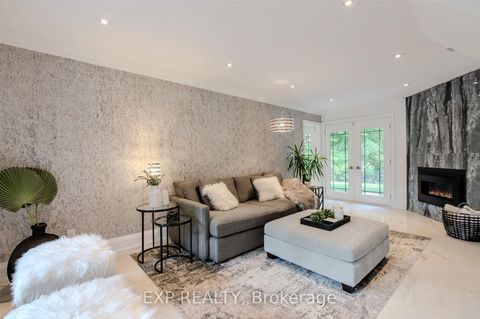 Photo 3 at 467 Caesar Avenue, OO Old Oakville, Oakville