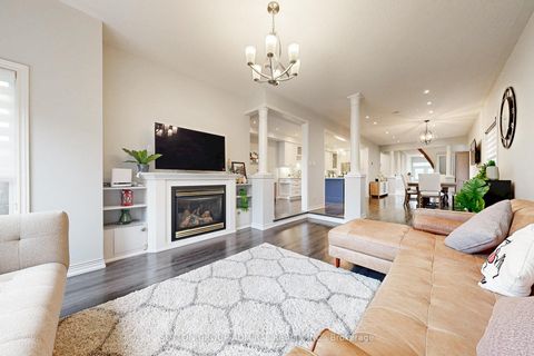 Photo 2 at 86 Autumn Hill Boulevard, Patterson, Vaughan